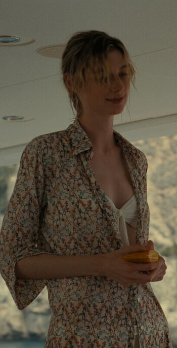 Full leaked Elizabeth debicki private photo