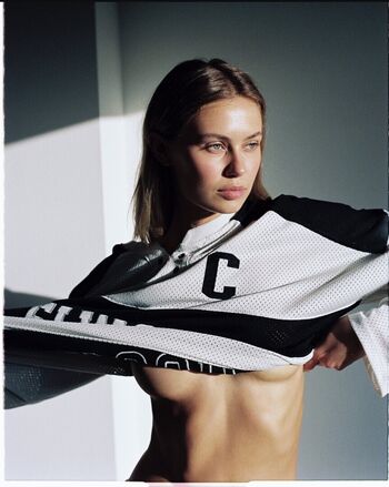 Full leaked Elizabeth jamrozy private photo