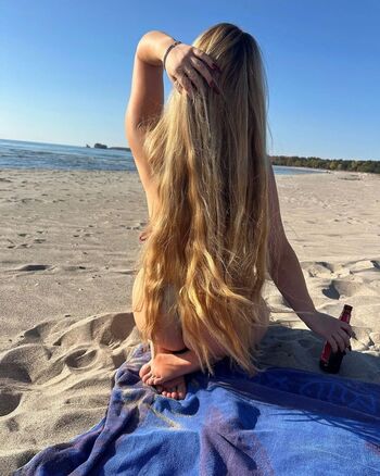 Full leaked Elizabeth m private onlyfans photo