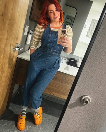 Full leaked Elizabeth maxwell private onlyfans photo