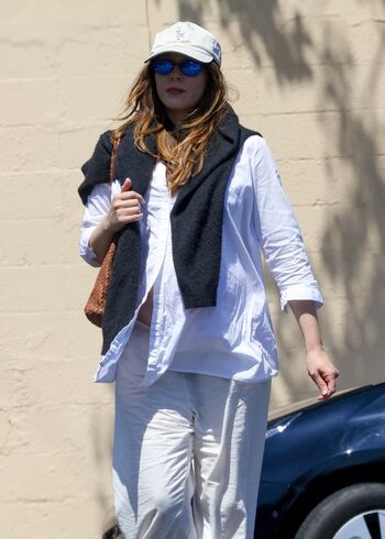 Full leaked Elizabeth olsen private photo