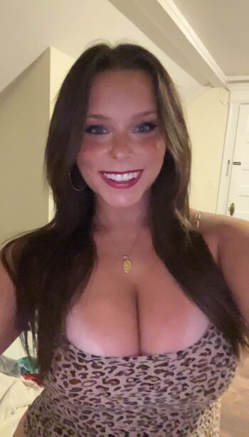 Full leaked Elizabeth owens page private photo