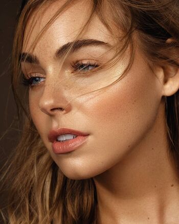 Full leaked Elizabeth turner private photo
