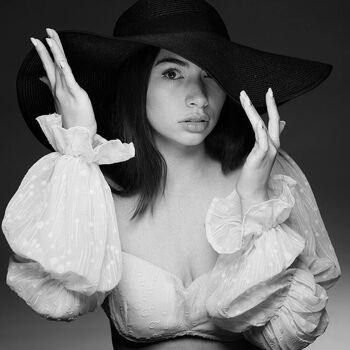Full leaked Elizabeth vivo private photo
