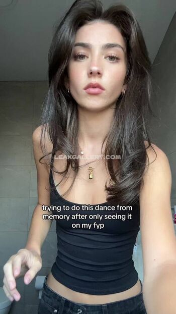 Full leaked Elizabrowne private photo