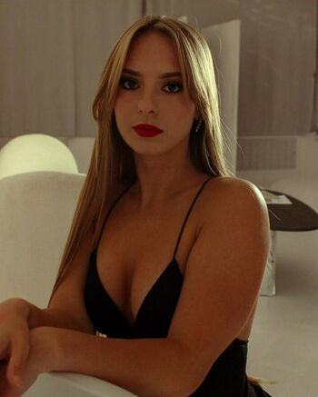 Full leaked Elizavettka private onlyfans photo