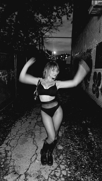 Full leaked Ella ballentine private photo