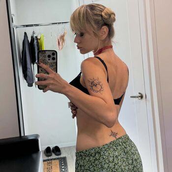 Full leaked Ella ballentine private photo