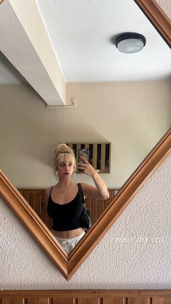 Full leaked Ella ballentine private photo