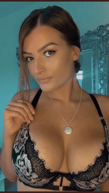 Full leaked Ella bellabaker private onlyfans photo