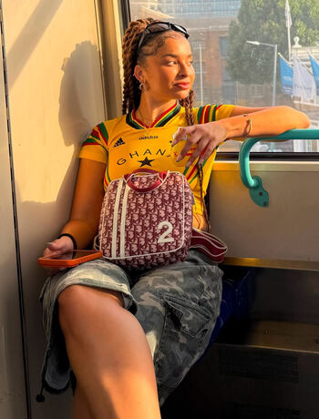 Full leaked Ella eyre private photo