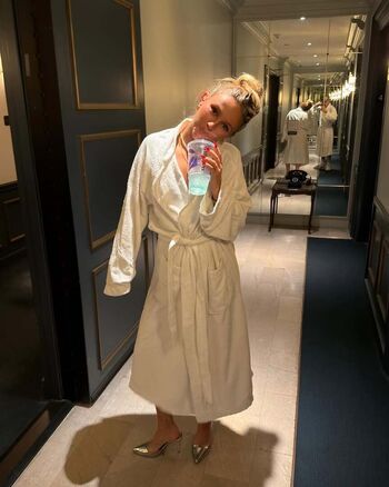Full leaked Ella horan private photo