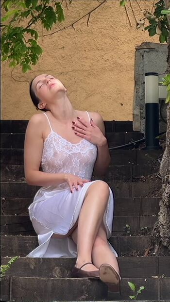 Full leaked Ella hunt private photo