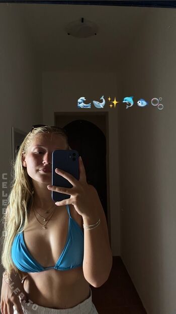 Full leaked Ella kania private onlyfans photo