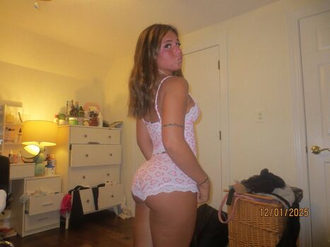 Full leaked Ellabk private photo