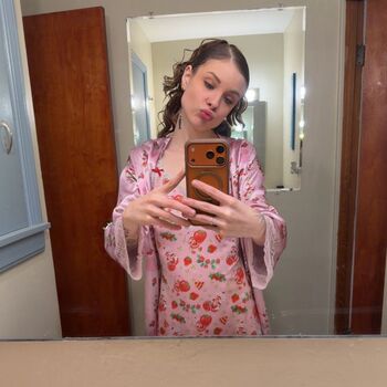 Full leaked Ellacubicc private photo