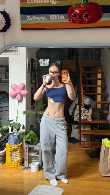 Full leaked Ellaemhoff private onlyfans photo