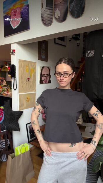 Full leaked Ellaemhoff private onlyfans photo