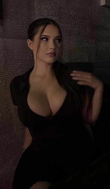 Full leaked Ellahrstic private photo
