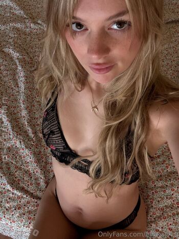 Full leaked Ellakalinin private onlyfans photo