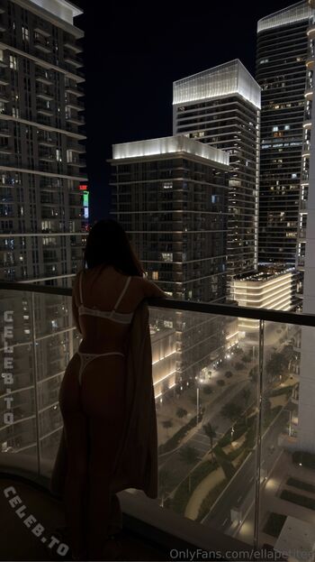 Full leaked Ellapetiteee private photo