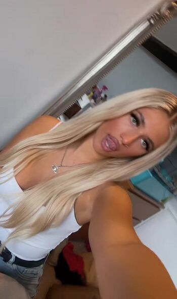 Full leaked Ellaxlongg private photo