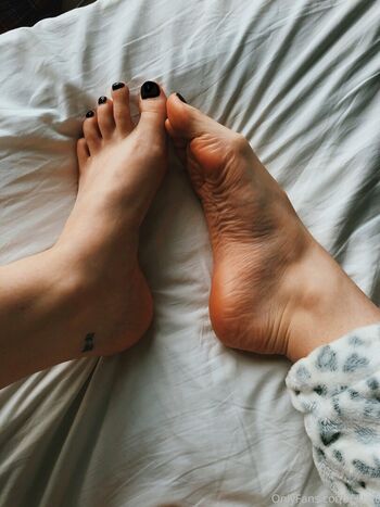 Full leaked Ellbat private onlyfans photo