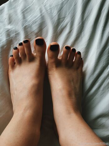 Full leaked Ellbat private onlyfans photo