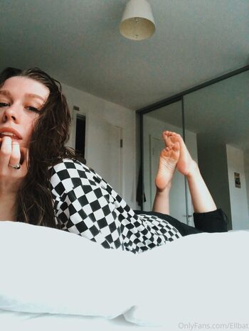 Full leaked Ellbat private onlyfans photo