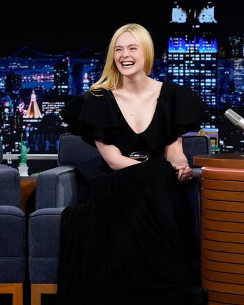 Full leaked Elle fanning page private photo