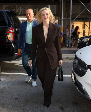 Full leaked Elle fanning page private photo