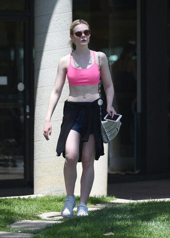 Full leaked Elle fanning page private photo