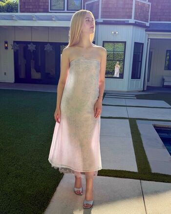 Full leaked Elle fanning page private photo