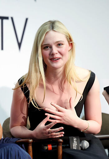 Full leaked Elle fanning page private photo