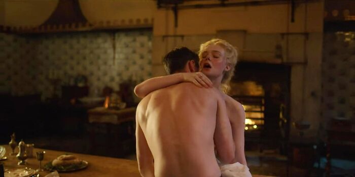 Full leaked Elle fanning page private photo