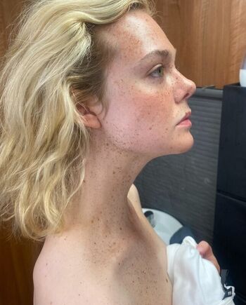 Full leaked Elle fanning page private photo