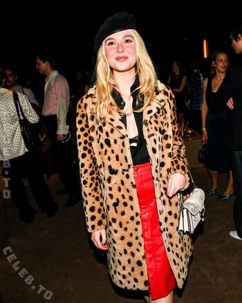 Full leaked Elle fanning private photo