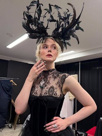 Full leaked Elle fanning page private photo