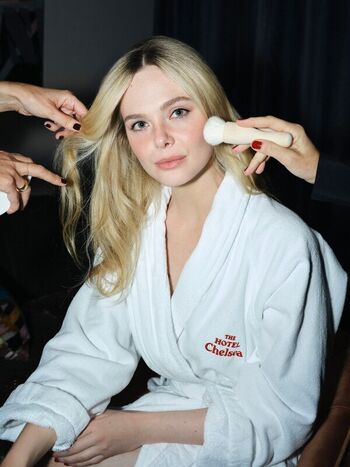 Full leaked Elle fanning page private photo
