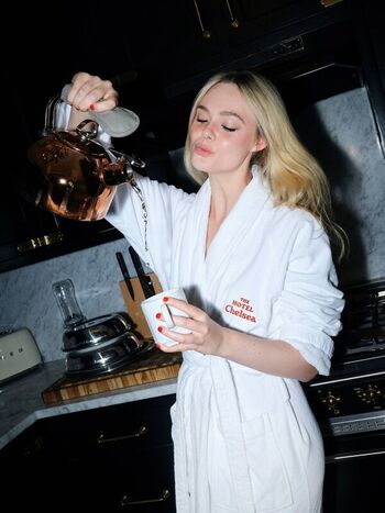 Full leaked Elle fanning page private photo