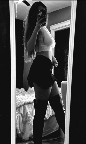 Full leaked Elledolce private onlyfans photo