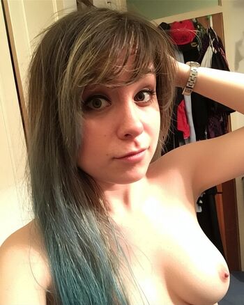 Ellen Rose (Outside Xtra)