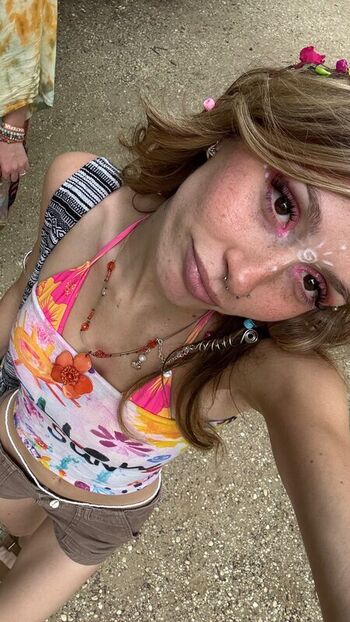 Full leaked Ellesasmrr private photo