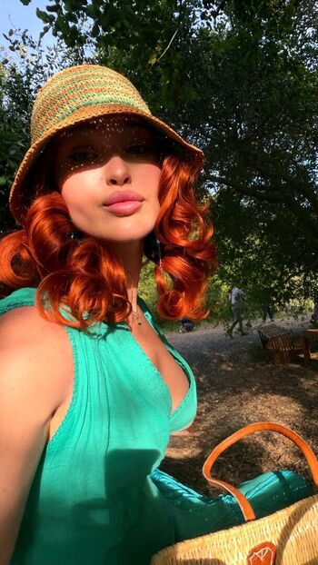 Full leaked Elley duhe private photo