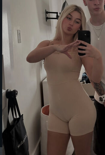 Full leaked Ellie barton private photo