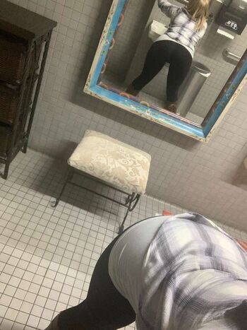 Full leaked Ellie brooks private photo