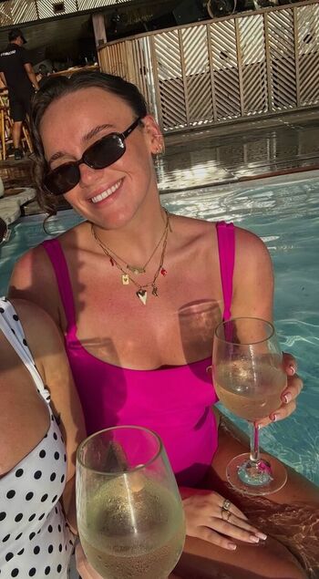 Full leaked Ellie leach private photo