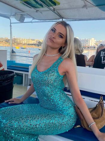 Full leaked Ellie middleton private onlyfans photo