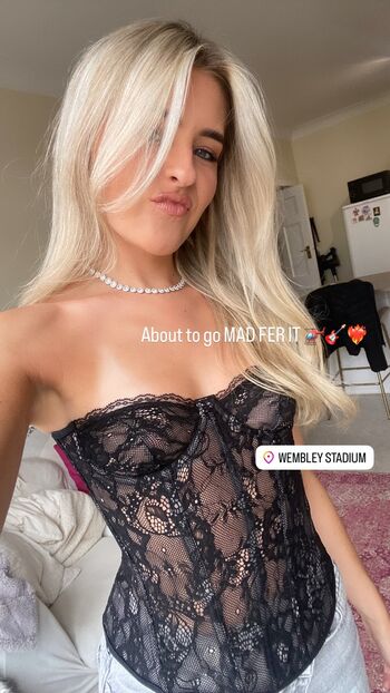 Full leaked Ellie middleton private onlyfans photo