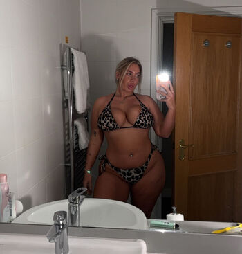 Full leaked Ellie robinson private onlyfans photo